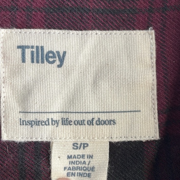 Tilley Flannel Plaid Button Up - Size small - Purple/Maroon & Black - Cotton - Picture 4 of 6